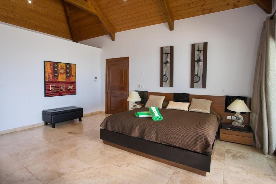 Villa Dolphin Saint Martin Orient Bay Habitación foto